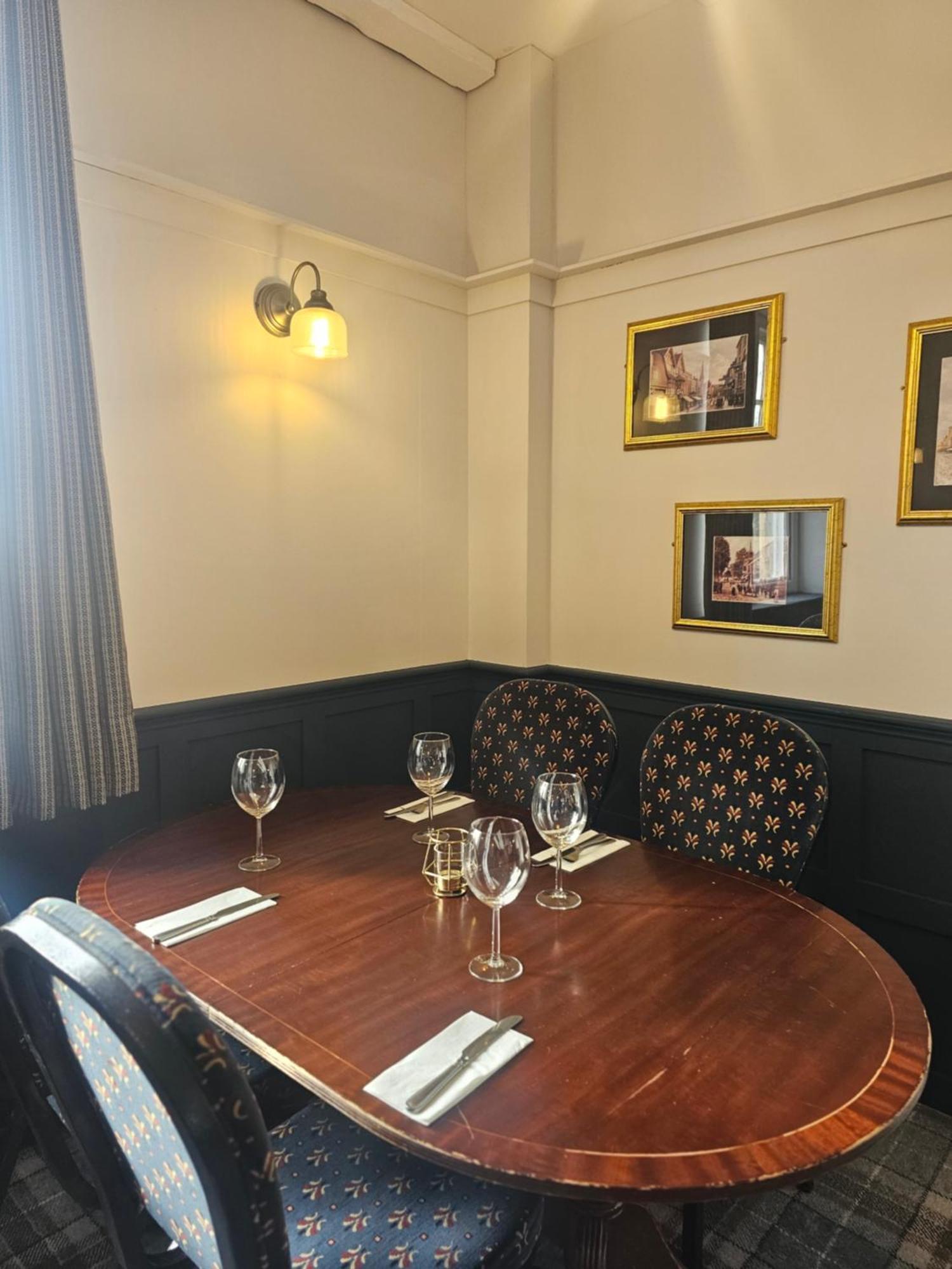 The Old Railway Hotel Porton Екстер'єр фото